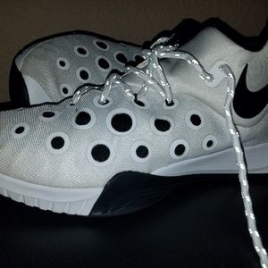 Black and white bike zooms